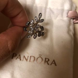 Pandora Ring